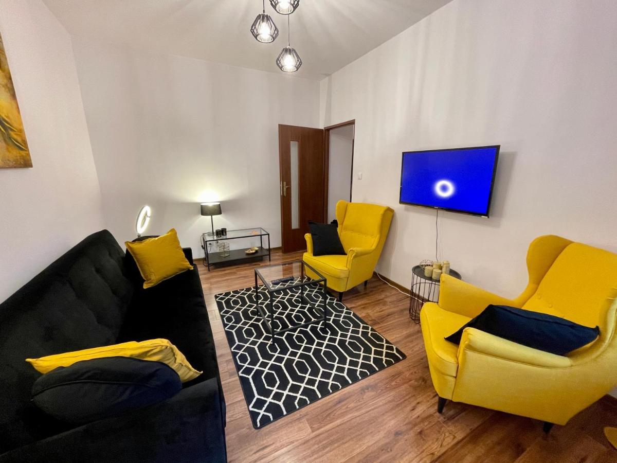 Diamond Metro Wifi 300 Mbs 70'Tv Netflix Hbo Appletv+ Lägenhet Warszawa Exteriör bild