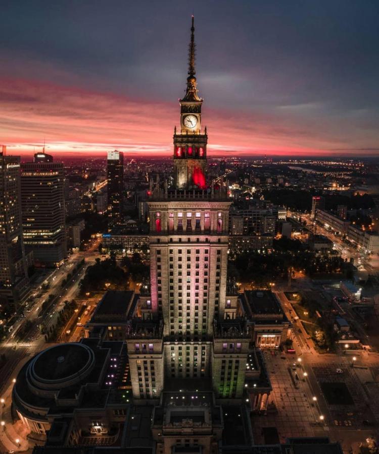 Diamond Metro Wifi 300 Mbs 70'Tv Netflix Hbo Appletv+ Lägenhet Warszawa Exteriör bild