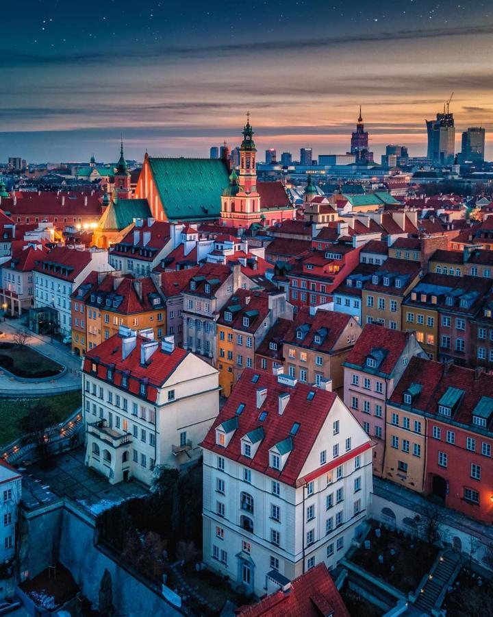 Diamond Metro Wifi 300 Mbs 70'Tv Netflix Hbo Appletv+ Lägenhet Warszawa Exteriör bild