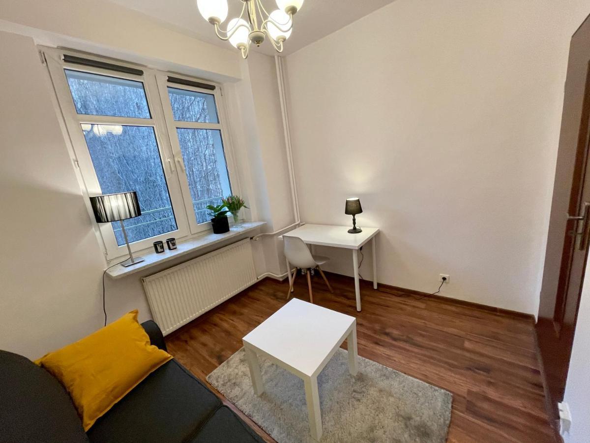 Diamond Metro Wifi 300 Mbs 70'Tv Netflix Hbo Appletv+ Lägenhet Warszawa Exteriör bild